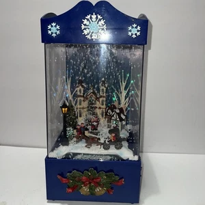 JCPenney's viktorianische musikalische Winterdorfszene MUSIK & SCHNEE GETESTET LESEN - Bild 1 von 20
