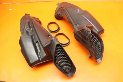 Conductos de admisión de aire derecho izquierdo Suzuki GSXR 600 750 2006-2007 OEM Foto 1 de 4