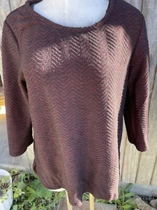 Women's  Liz Lange Burgundy/Black Chevron 3/4 Sleeve Sweater Size Medium - Picture 1 of 4