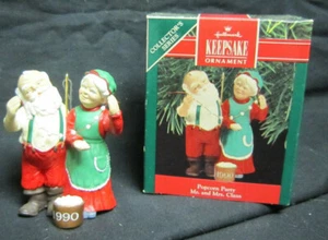 Punze 1990 Mr. and Mrs. Clause Ornament Popcorn Party - Bild 1 von 4