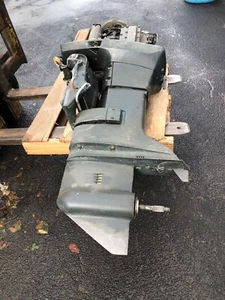 1970 Johnson 60ESL70B 60 hp Outboard Motor Engine Boat Marine Evinrude - Picture 1 of 6