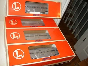 Lionel Lines 19165 4 car Aluminum Passenger set O gauge NEW 2530 31 32 33 w/ship - Picture 1 of 7