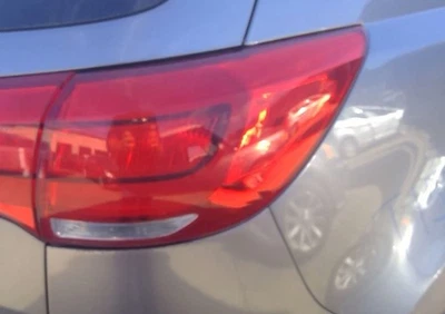 Luz trasera derecha derecha pasajero Kia Sportage 2014 15 16 | montada en cuarto Foto 1 de 4
