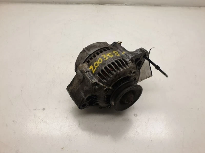 MONTAJE ALTERNADOR TOYOTA 4RUNNER SR5 60AMP 85-86  Foto 1 de 4