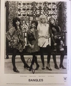 Susanna Hoffs - The Bangles - signiert 8x10 - Bild 1 von 1