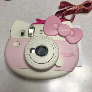 Sanrio Hello kitty Fujifilm Instax Mini 10 Instant Film Camera CHEKI Pink - Picture 1 of 3