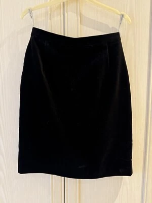 Windsmoor Black Velvet Skirt Size UK 12 - Image 1 of 4