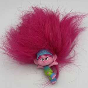 Trolls Band Together Rainbow Pom Poms Keychain 1 Supplied,Queen Poppy - Picture 1 of 9