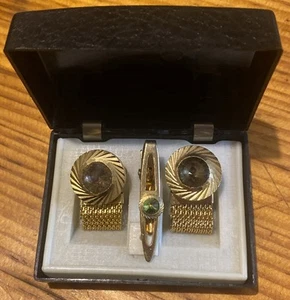 Vintage YS Gold Coloured Cuff links And Tie Pin Set With Gemstones. - GC - Picture 1 of 9