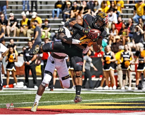 DJ Moore Maryland Terrapins Unsigned Touchdown Catch Photograph Cover
