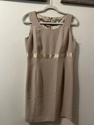 Petite Sophisticate Stylish Elegant Cocktail Dress Sz 8 Beige - Image 1 of 4