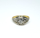 Art Dec 18kt Gold Oval Ring With Natural Diamonds - 605