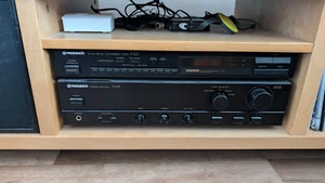 Pioneer F-225 FM / AM Digital Synthesizer Tuner schwarz - Bild 1 von 1