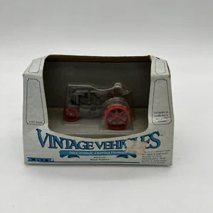 ERTL Vintage Vehicles McCormick Deering Farmall Die Cast Farm Tractor 1:43 Scale - Picture 1 of 3