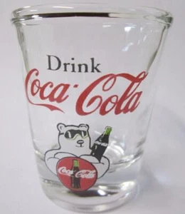 Bezaubernder Coca Cola Eisbär 1 1/2 Unze Schnapsglas - Bild 1 von 1