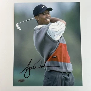 Tiger Woods Pro Golf Legend Autographed 8x10 Signed Photograph COA Hologram - Picture 1 of 11