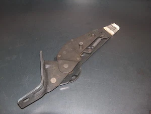Nuevo lote antiguo fabricante de equipos originales Ford Explorer 1991 pestillo asiento trasero F1TZ-7861382-A - Imagen 1 de 3