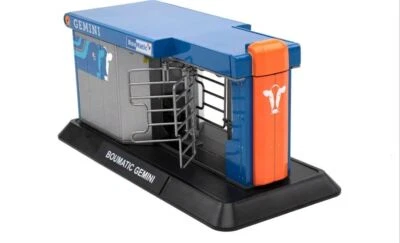 Farm Item - 1:32 Boumatic Gemini Milking Robot AT 3200510 - Image 1 of 4