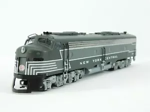 HO PROTO 2000 NEW YORK CENTRAL E8/9 #4076 LOCOMOTIVE lightning stripe - Picture 1 of 4