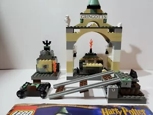 Lego Harry Potter #4714 Gringott's Bank Incomplete Set Missing Minifigures - Foto 1 di 7