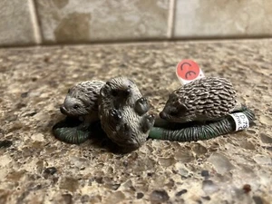 Figurine animal sauvage SCHLEICH 14623 BÉBÉ HÉRISSON RETIRÉ - Photo 1/5