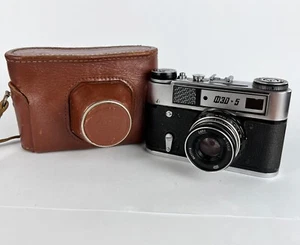 Vintage Soviet USSR Film Camera FED 5 Lens 2.8/53 mm with Leather Case - Picture 1 of 10