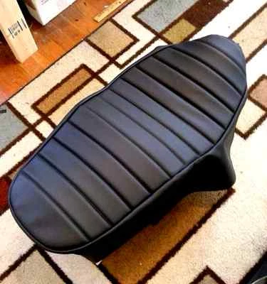 KAWASAKI KZ1000 LTD 1981-1982 Custom Hand Made Motorcycle Seat Cover - Image 1 of 2