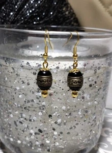 Black And Gold Earrings A0149 - Picture 1 of 4