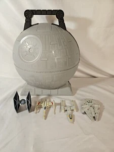 Hot Wheels Star Wars Carrying Case With 4 Ships Including Millennium Falcon - Picture 1 of 18