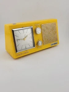 Rare 1974 Vintage Windsor Travel Clock Radio. Clock Works. Radio Untested. - Picture 1 of 12