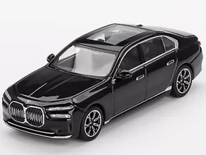 MINI GT BMW i7 eDRIVE50 1/64 DIECAST MODEL CAR BLACK SAPPHIRE MGT00802-3I - Picture 1 of 5