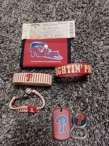 Lot of Vintage MLB Philadelphia Phillies Souvenirs Wallet Key Chains Bracelets Cover