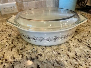 Vintage Pyrex Casserole Baking Dish w/Lid Empire Scroll Ovenware 2 1/2 qt #43 - Picture 1 of 9
