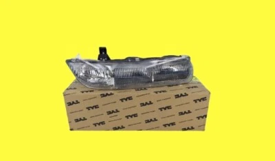 Faro delantero derecho TYC 20-5057-00 96-99 Saturn serie S sedán #2505 Foto 1 de 4