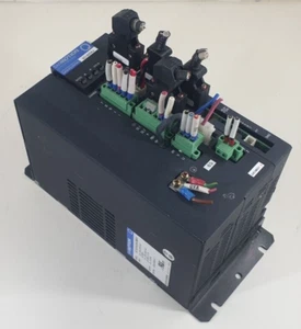 SERVO DRIVE SANYO DENKI SANMOTION QS1A05AJ04E0MB01 AC - Imagen 1 de 4