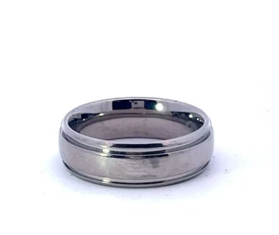 Titanium 7.5mm Step Edge Band Ring - Image 1 of 4