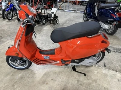 2024 Vespa Primavera 150  - Image 1 of 4