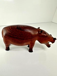 Estatuilla de hipopótamo de madera tallada en la Selva Negra de colección escultura hecha a mano - Imagen 1 de 4