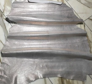 LEDER TIP 40409-M, Lederreste, 1 Lederhaut 0,8mm, perlmuttfarben metallic - Bild 1 von 2