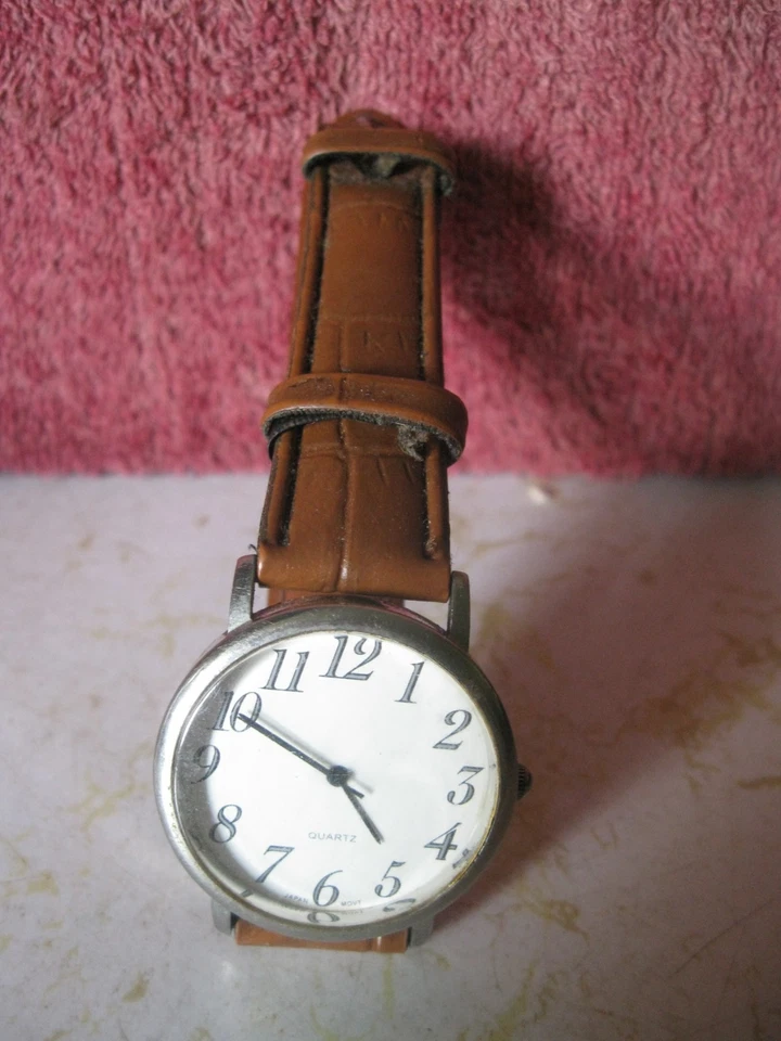VINTAGE MENS QUARTZ WRISTWATCH Foto 1 de 1
