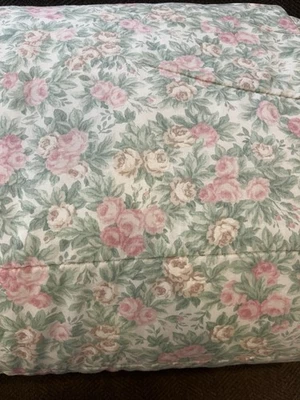 Westpoint Stevens Vintage Queen Size Pink Green Roses Floral Comforter - Image 1 of 4