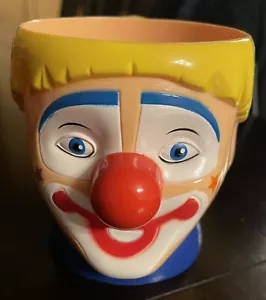 COLLECTIBLE RINGLING BROTHERS, BARNUM & BAILEY CIRCUS PLASTIC CLOWN CUP / MUG - Picture 1 of 4