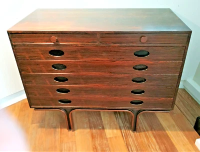 Gianfranco FRATTINI élève de GIO PONTI Commode homme PALISSANDRE 1960 MILANO - Photo 1/4