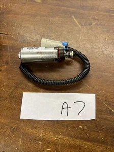 volvo 330720191 sensor  - Picture 1 of 4