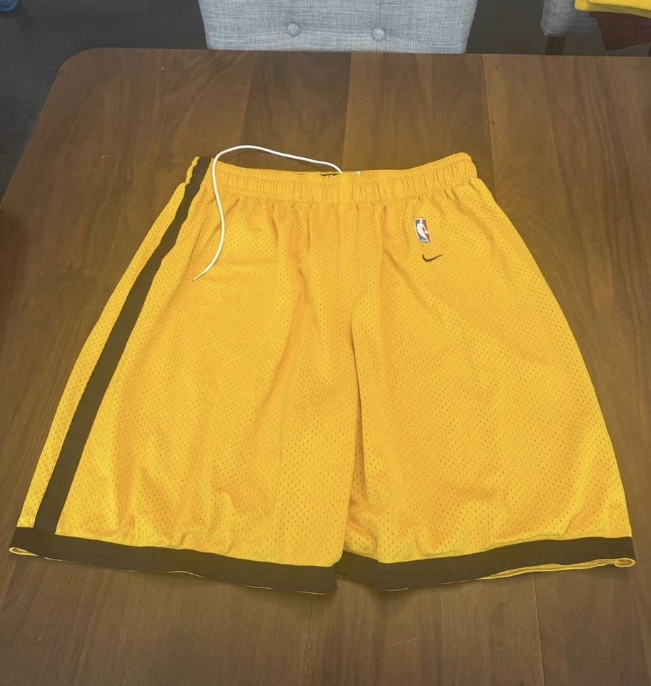 Pantalones cortos de baloncesto Nike Los Angeles Lakers Rewind 1949 Foto 1 de 4