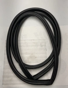 BMW E12 E28 5' 1972-1987 Windshield FRT Weatherstrip Gasket Seat 51311822185 - Bild 1 von 2
