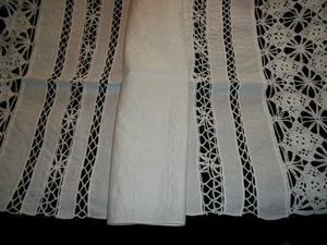 VINTAGE  HAND CROCHET & LINEN TABLECLOTH / RUNNER WHITE SIZE 21"  x 55"  INCHES  - Picture 1 of 3