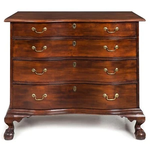 American Chippendale Birchwood Chest of Drawers, ex Sotheby’s, circa 1770 - Picture 1 of 12
