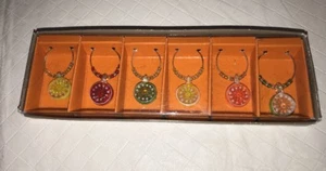 Pier 1 Bicchiere Vino Charms Marcatori Vetro Fette Frutta NUOVO Personalizza Calici (6) - Foto 1 di 4