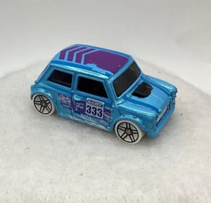 Mattel~Hot Wheels~Morris Mini HW Snow Stormers Blue Car~Pre-owned. - Picture 1 of 14